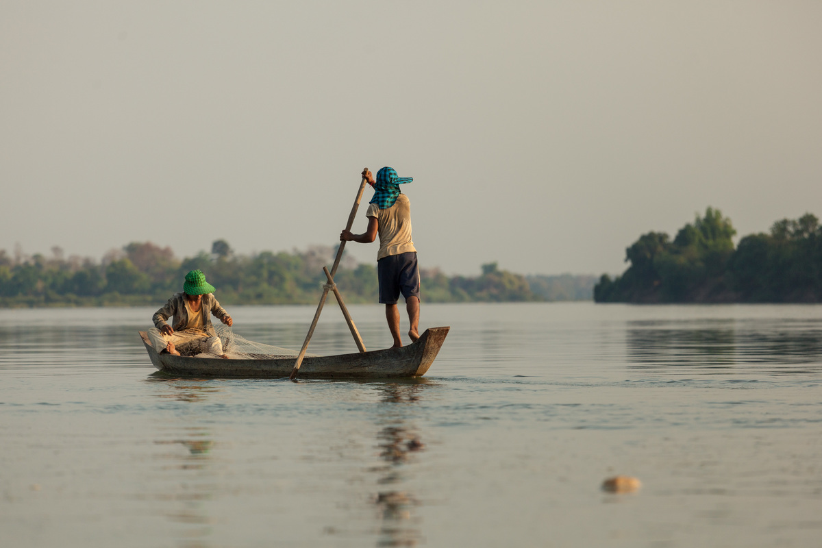 WWF's conservation work in the Greater Mekong, April 2014: fishermen at work on the Mekong river in front of Koh Preah, Cambodia.