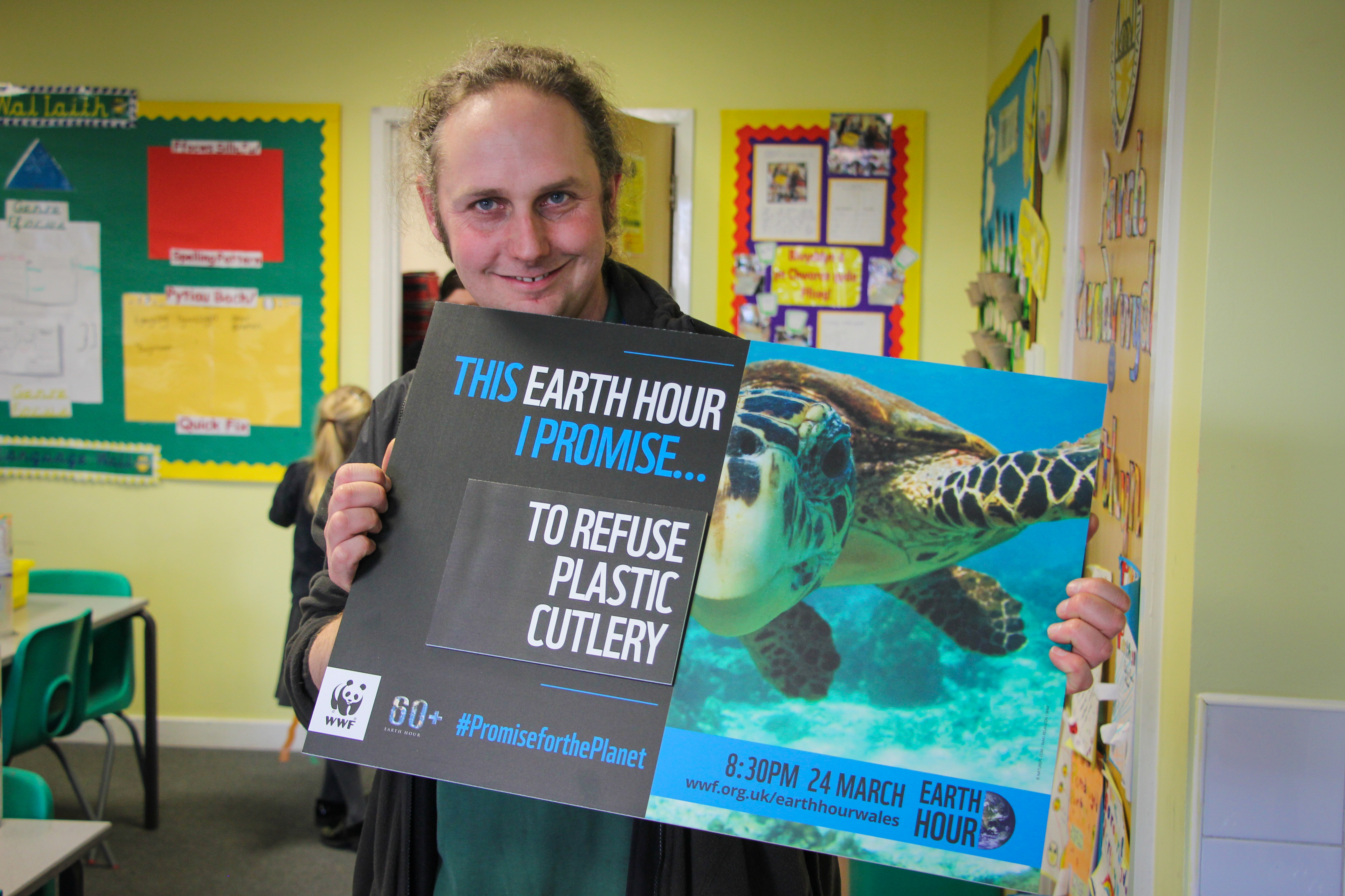 Ben sands makes a promise for the planet to refuse plastic cutlery Ben sands makes a promise for the planet to refuse plastic cutlery