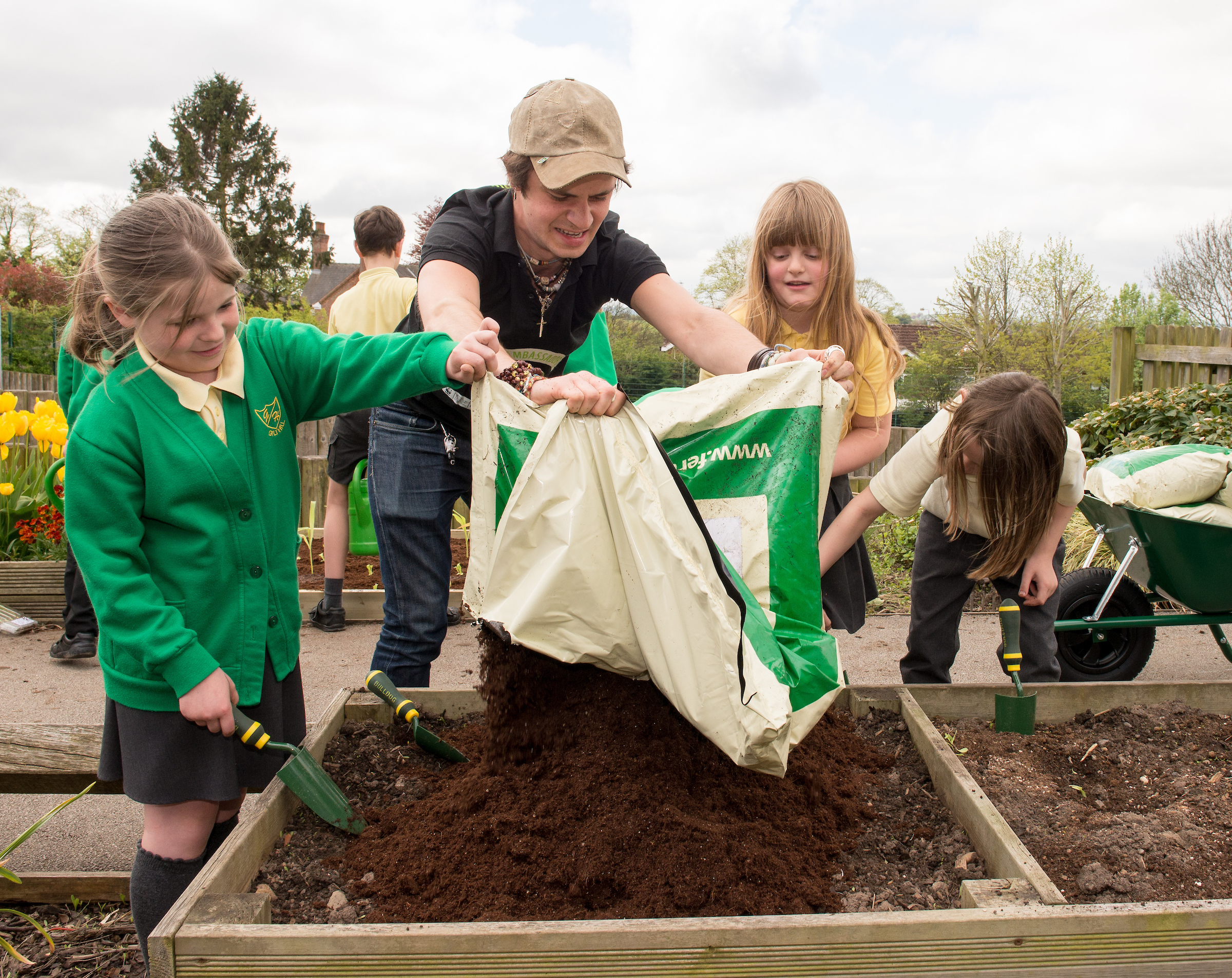 WWF supporter Cel Spellman and a planting workshop at Gilthill Primary School WWF supporter Cel Spellman and a planting workshop at Gilthill Primary School