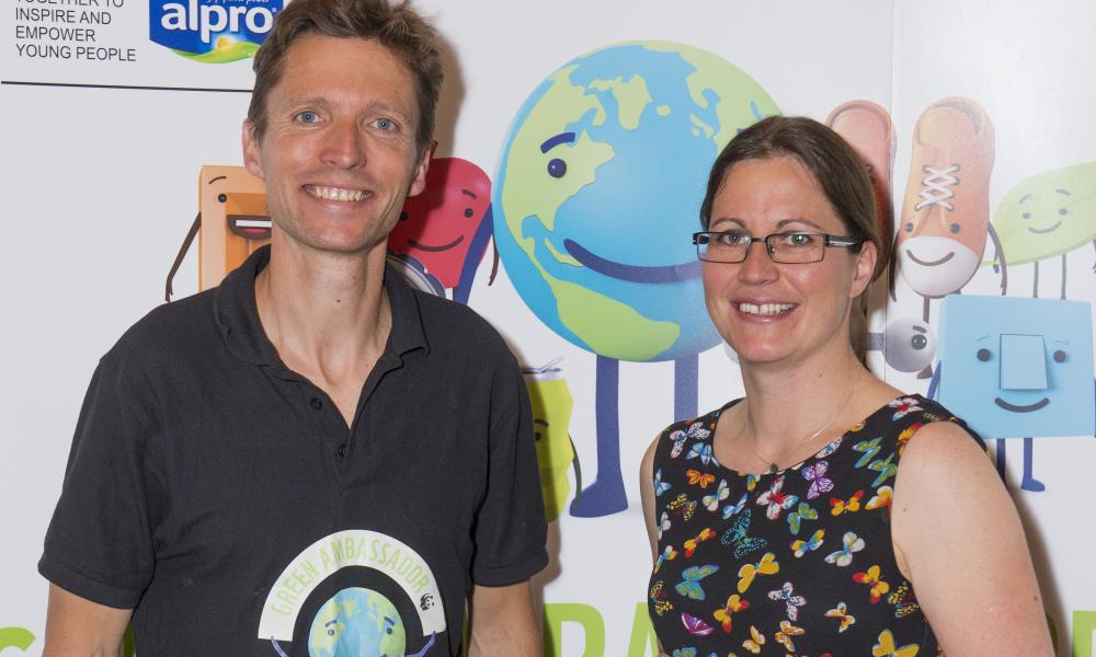 Winner of the Green Ambassadors Teacher of the Year Award 2016 © Richard Stonehouse / WWF-UK
