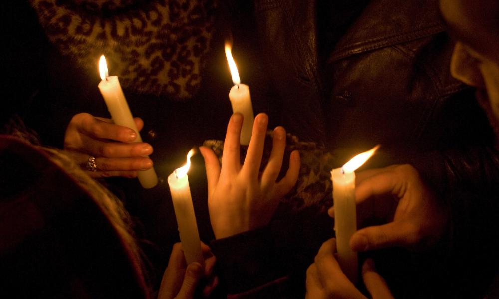 Candles © Jeremiah Armstrong / WWF-Canada