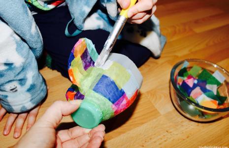 Make a Earth Hour lantern
