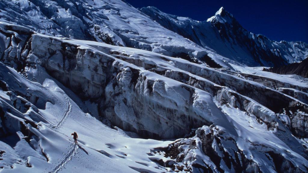 Ama Dablan peak