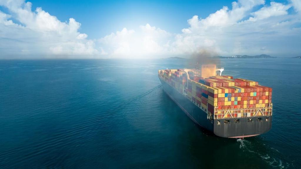 Freight Forwarding Service Stern of large Container Vessel 