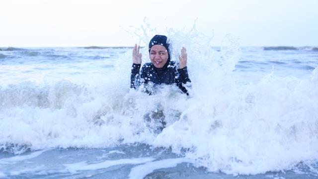 Brave the Chill cold dip