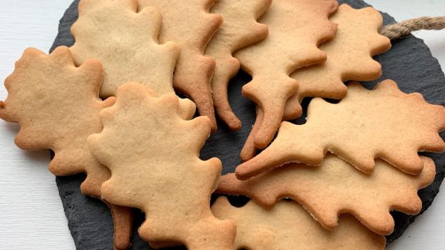 A plate of leaf shaped biscuits