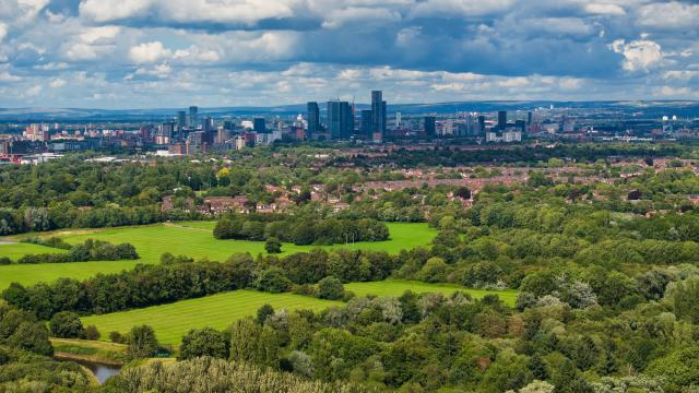 Manchester Skyline as seen from Sale Waterpark - © Bardhok Ndoji / Shutterstock