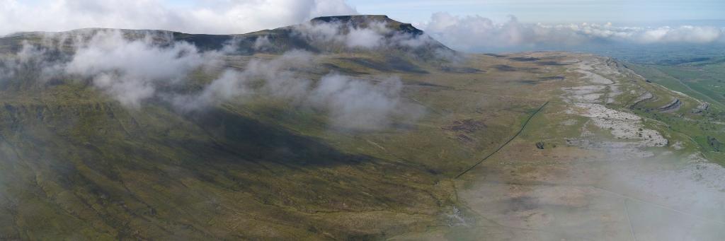 Ingleborough, Yorkshire Dales, UK 