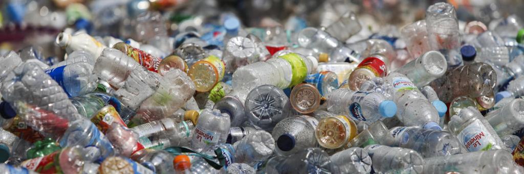 Plastic bottles at landfill site - South Jakarta  - © WWF / Yunaidi Joepoet