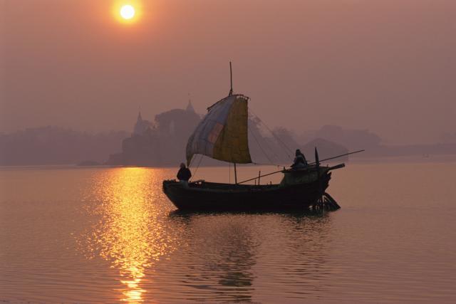 Traditional boat, Ganges river, Kahalgoan, Bihar, India
