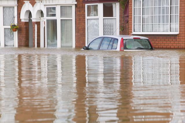 The main street of toll Bar near Doncaster South Yorkshire, UK, hit by unprecedented floods during June 2007. © Global Warming Images / WWF