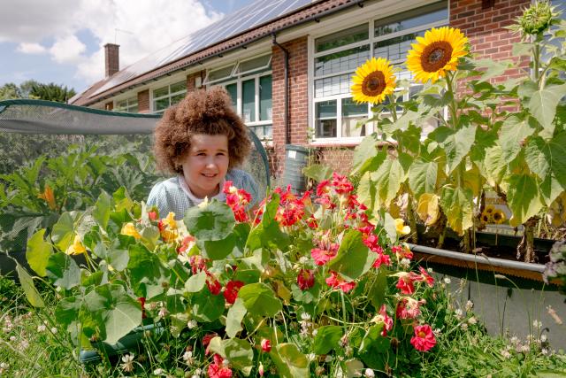 Green Ambassadors Warren Road Primary © Richard Stonehouse / WWF-UK