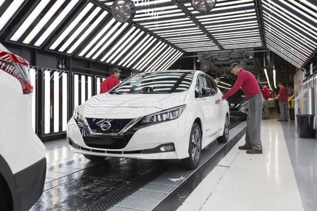 Workers building the Nissan LEAF in Sunderland
