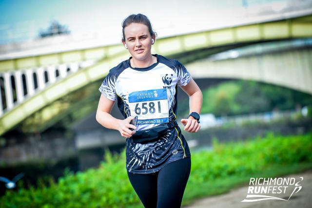 WWF runner at Richmond Bridge