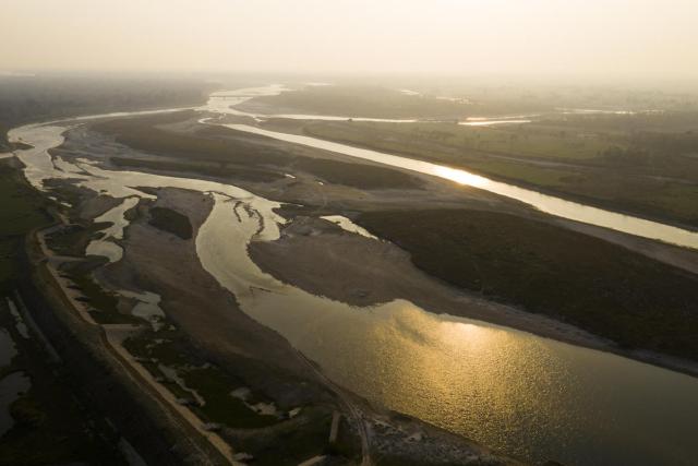 Landscape of the Khata corridor with the Karnali river 