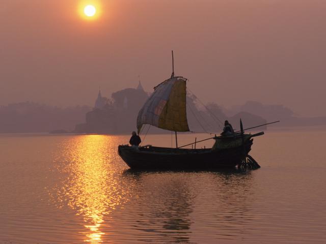 Traditional boat, Ganges river, Kahalgoan, Bihar, India