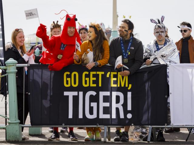 BM10K cheerers in Brighton 
