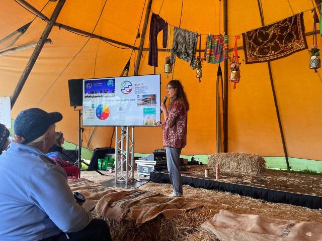 Jessica McQuade talk at the Big Retreat Festival