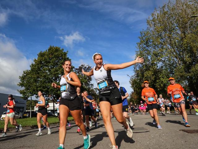 Cardiff Marathon WWF runners