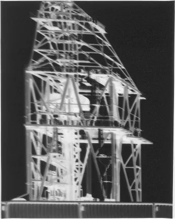 Vera Lutter, Drilling Tower, Kvaerner: November 29, 2000