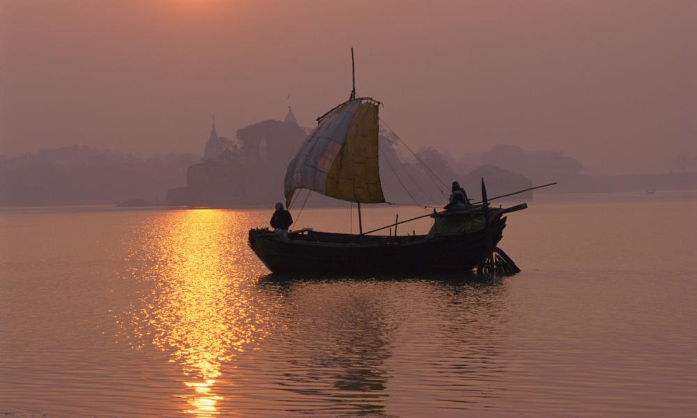 Traditional boat, Ganges river, Kahalgoan, Bihar, India