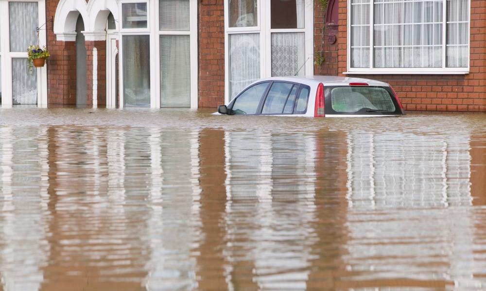 The main street of toll Bar near Doncaster South Yorkshire, UK, hit by unprecedented floods during June 2007. © Global Warming Images / WWF