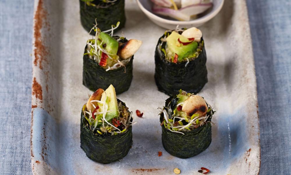 Spiced alfalfa sushi