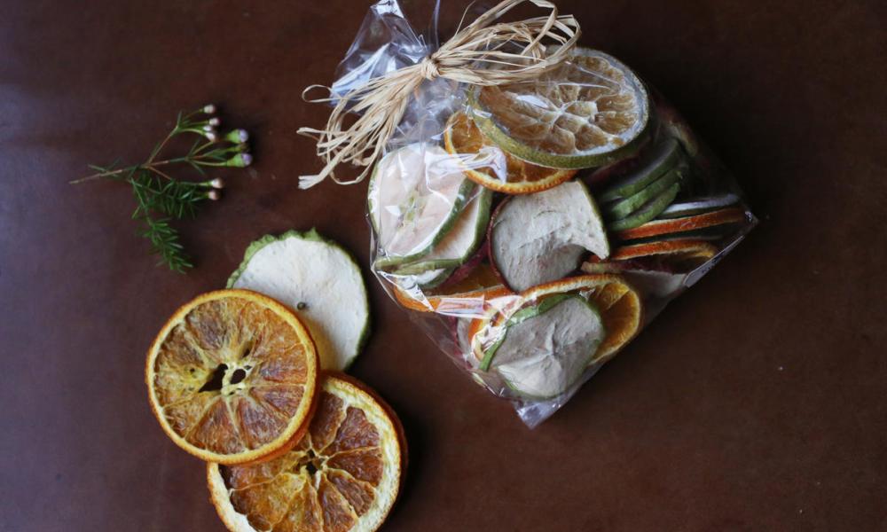 Image of dried citrus peel as a Christmas decoration