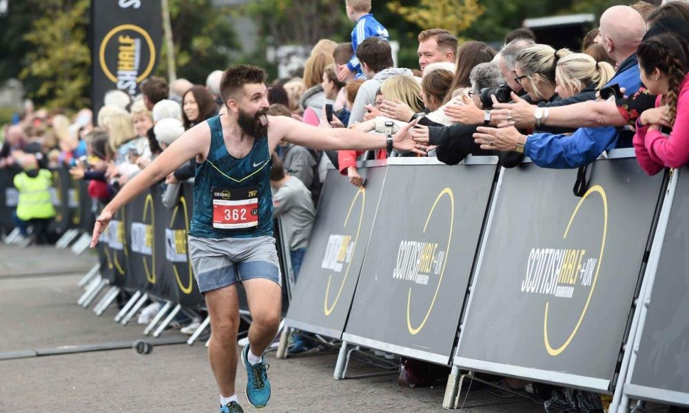 Scottish Half runner and cheerers