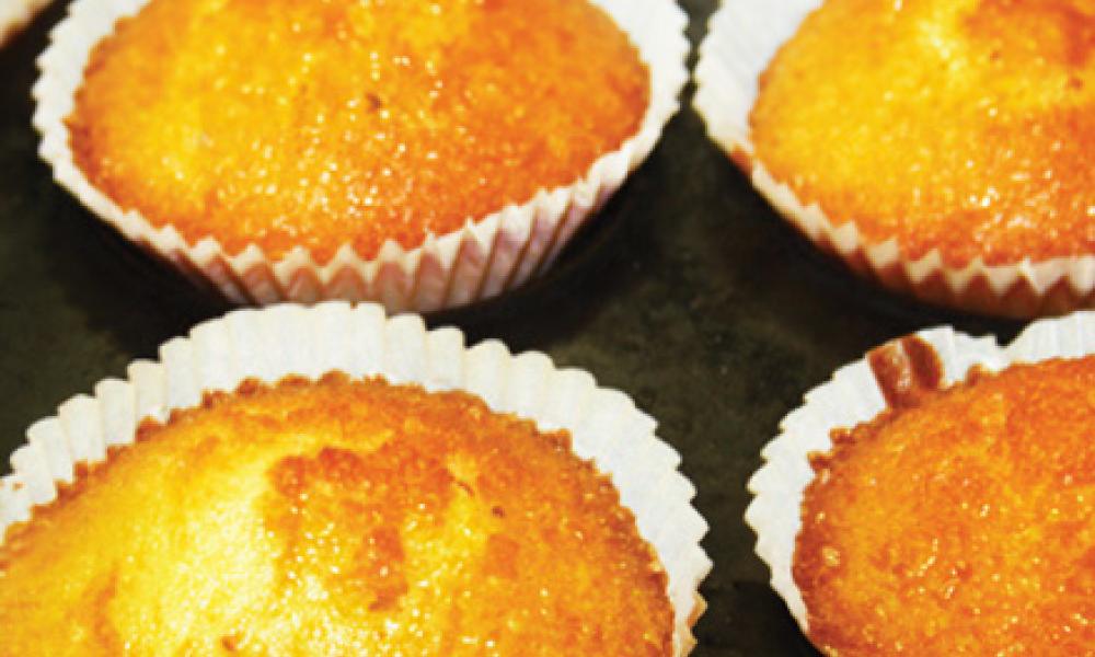 polar bear cubcakes - step 4