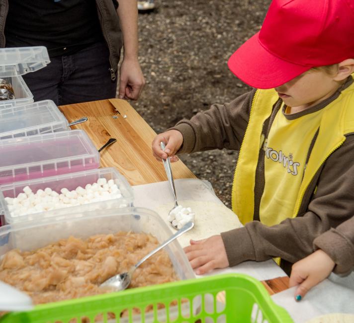 Children learning about Plant2Plate