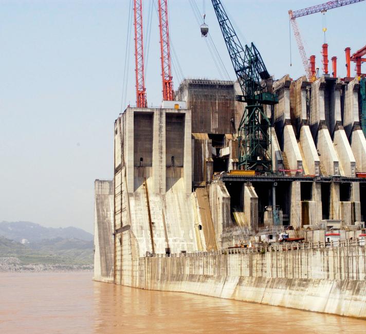 Construction of a dam on the Yangtze river
