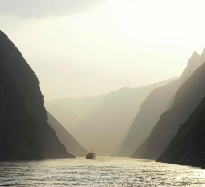 The Yangtze River is home to some of China's most spectacular natural scenery, a series of canyons the Qutang Gorge, Wuxia Gorge and Xiling Gorge, collectively known as the Sanxia, or Three Gorges 