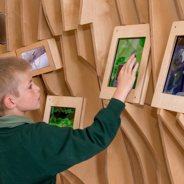 Pupil exploring the WWF Experience at the Living Planet Centre © Richard Stonehouse / WWF-UK