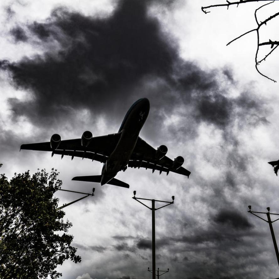 Low flying plane