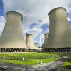 Drax Power station near Selby, Yorkshire, UK. Western Europes single largest emmitter of greenhouse gases and site of the climatecamp, climate change protest. UK. © Global Warming Images / WWF